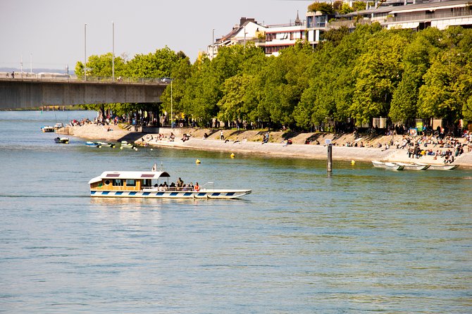 1 Hour express walk of Basel with a Local - Starting at Porte St. Alban