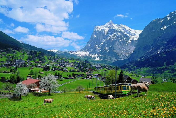 2-Day Jungfraujoch Top of Europe Tour from Zurich: Interlaken or Grindelwald - Zurich to the Bernese Oberland by coach