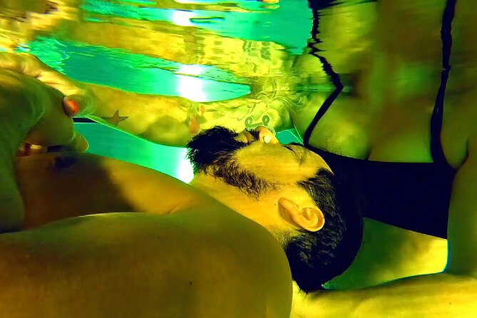 2 Hour Floating Harmony Couples Course - Booking, timing, and cancellation details