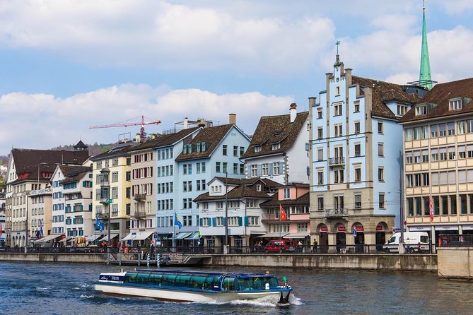 3 in 1: Zurich Walking Tour - Cruise on the Lake - Cable Car Ride to Felsenegg - Limmatquai and the guild houses