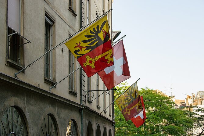 A Self-Guided Audio Tour of Geneva’s Old Town - Finishing near Parc La Treille