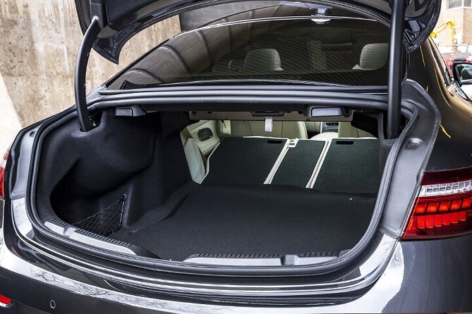 Arrival from Basel Airport BSL to Basel City by Business Car - What the best driver experiences have in common