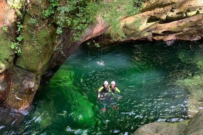 Basic Corippo Canyoning Experience in Valle Verzasca - Starting in Vogorno with a 15-minute climb