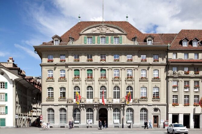 Bern Highlights and Hidden Gems Walking Tour With A Guide - Starting at Bundesplatz, where Switzerland makes decisions