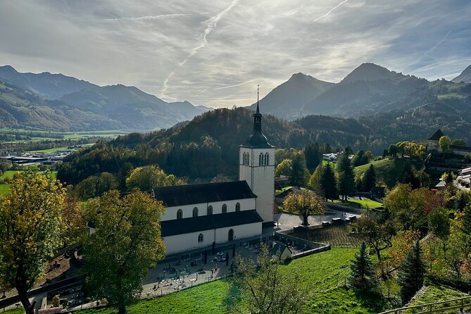 Bern Private Tour - Gruyères , Cheese, and Lavaux's UNESCO Wine - Taking the Golden Pass Express through Montbovon