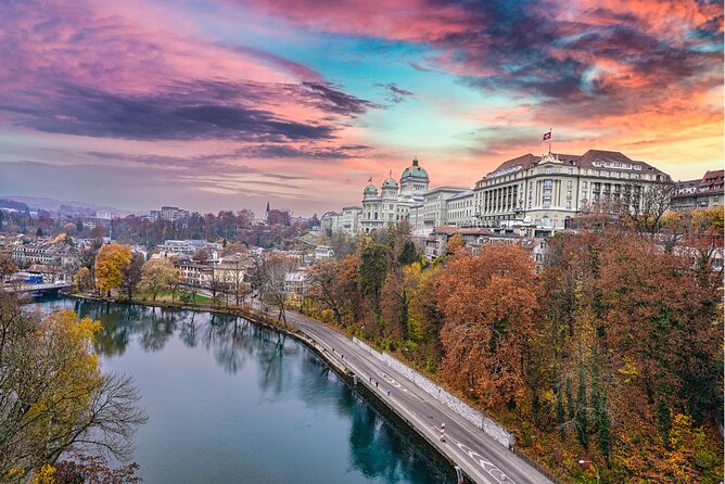 Bern : Private Walking Tour with a Local Guide (Private tour) - A two-hour route through Bern’s key sights