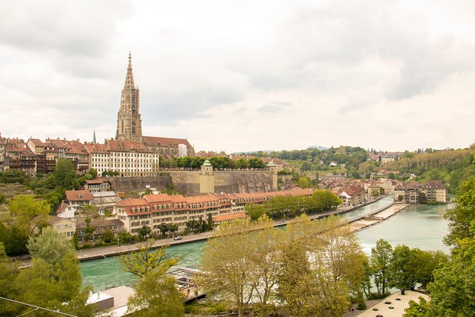 Best Intro to Bern in 2 hours with a Local - Zytglogge and Bern’s moving clock