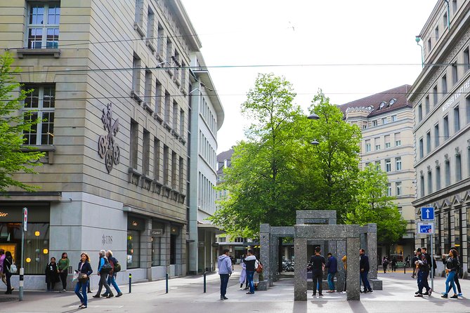 Best Intro to Zurich in 2 hours with a Local - Zurich’s Renaissance civic face by the river