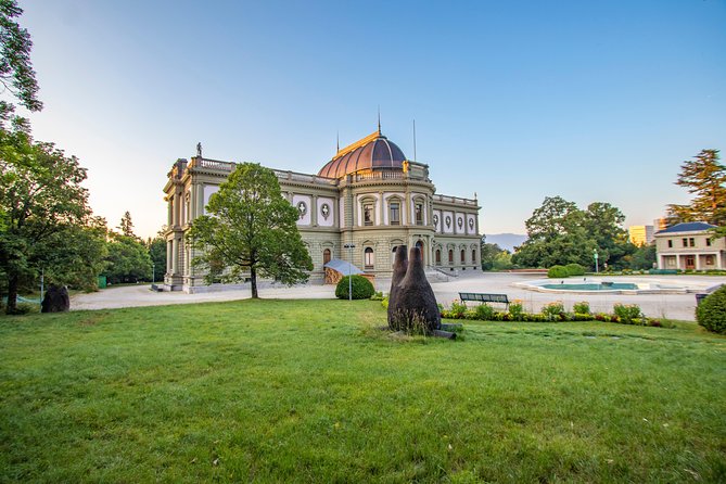 Best Intro Tour of Geneva with a Local - Finishing at Musée Ariana