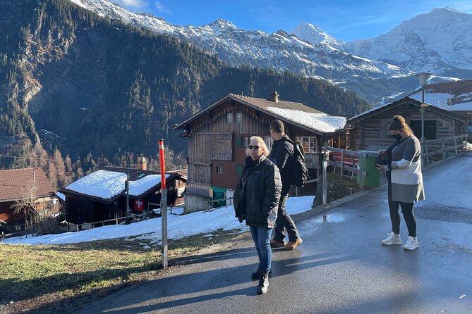 Best of Bernese Oberland & Swiss Countryside Tour (Private Tour) - Interlaken sits between two famous lakes