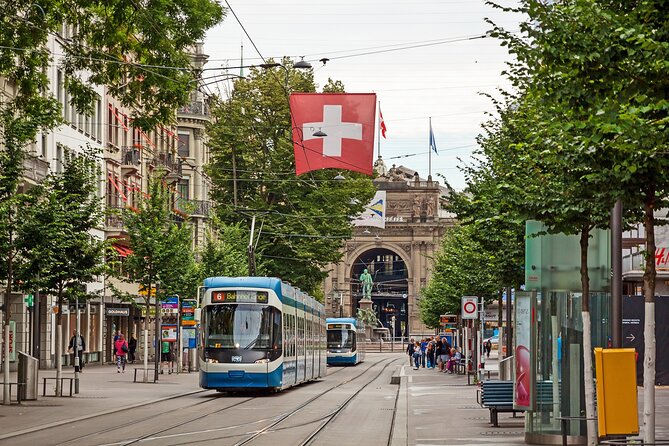 Best of Zürich & Surroundings: Walking Tour, Cable Car and Ferry - Out toward the Golden Coast