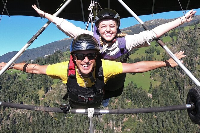 Birdlike Hang Gliding Lucerne - Landing in Stans and getting back