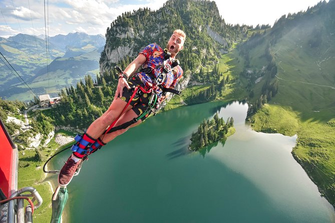 Bungy Jump Stockhorn with OUTDOOR - The trip back and the free drink