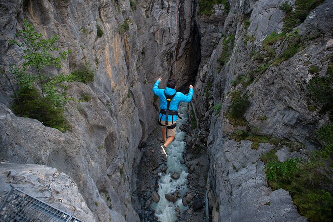 Canyon Swing with OUTDOOR - Who should book this canyon swing