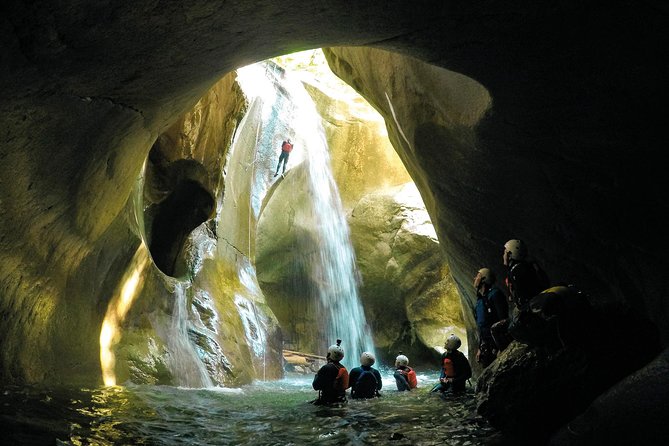 Canyoning Chli Schliere with OUTDOOR (Advanced) - Lunch, showers, and the return to Interlaken