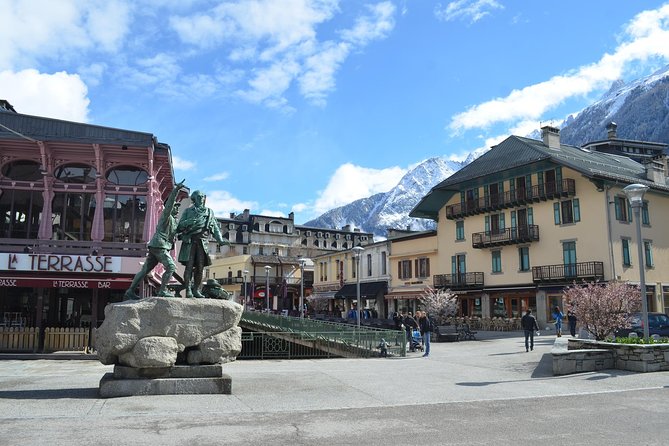 Chamonix Day Trip and Geneva City Tour - Seeing St. Pierre Cathedral and Geneva Old Town