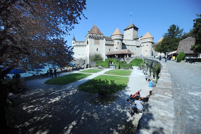 Chillon Castle Entrance Ticket in Montreux - Family visits and practical limits