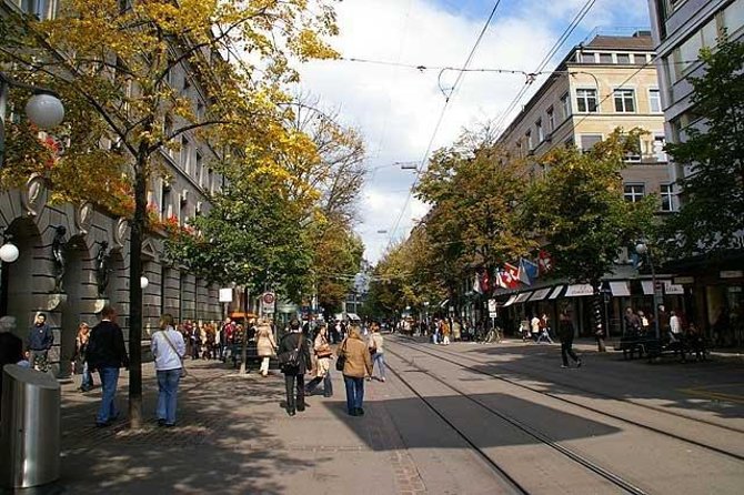 City tour Zurich with the city whispers from CHF 21.00 - Why this Zurich walk works so well