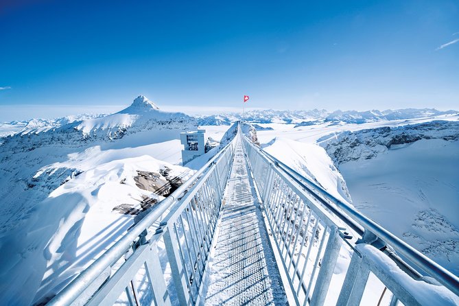 Day trip to Glacier 3000 from Montreux - Reaching Glacier 3000 by cable car