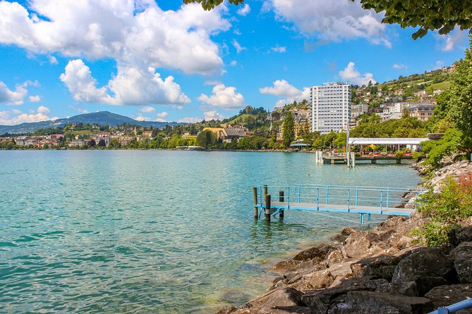 Explore Montreux in 60 minutes with a Local - Freddie Mercury beside Lake Geneva