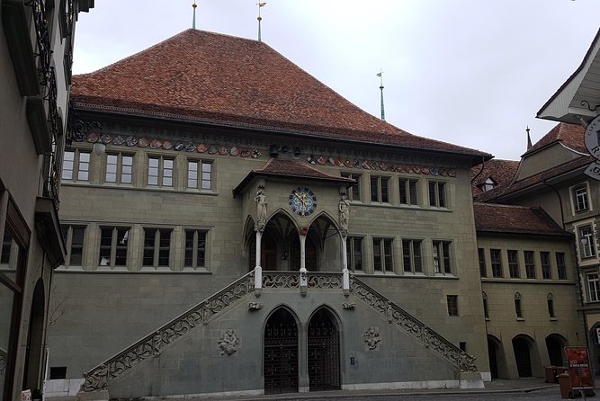Exploring Bern City: Swiss Capital Private Walking Half-Day Tour - Riding the Mattelift up from Badgasse