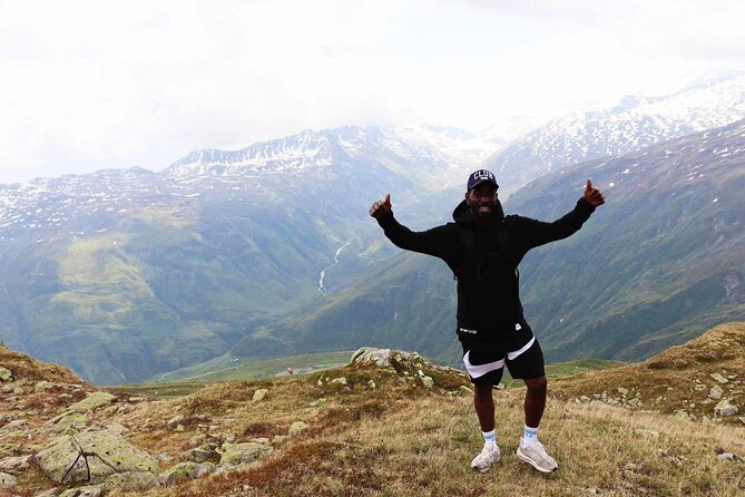 Full-Day Hiking Swiss Alps and Lake swim with Pick-up - Winter snowshoe outings around Rigi and Engelberg