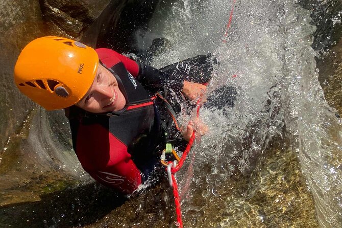 Fun and Adventure - Best beginner canyoning near Bellinzona - Starting at the Boggera canyon base in Osogna