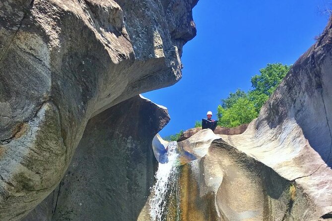 Fun and Adventure - Best beginner canyoning near Bellinzona - Returning to dry clothes and snacks