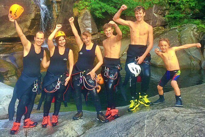 Fun and Adventure - Best beginner canyoning near Bellinzona - The short hike to the canyon entrance