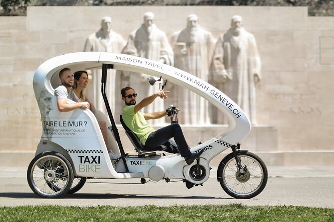 Geneva Highlights Tour by TaxiBike - A fast first look at Geneva from Place de Neuve