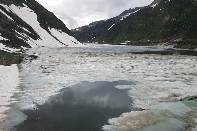 Glacier Express Panoramic Train Round Trip from Zürich With Private Guide - Through the Furka Base Tunnel into Valais