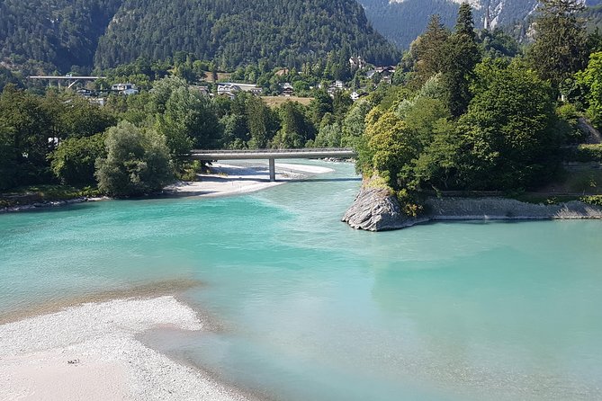 Glacier Express Panoramic Train Round Trip from Zürich With Private Guide - The return route through Bern and Lake Thun