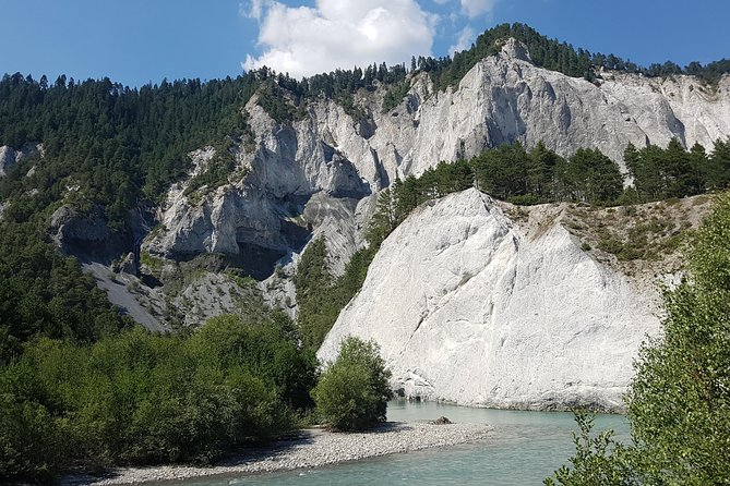 Glacier Express Panoramic Train Round Trip in one Day Private Tour from Luzern - What the private guide adds