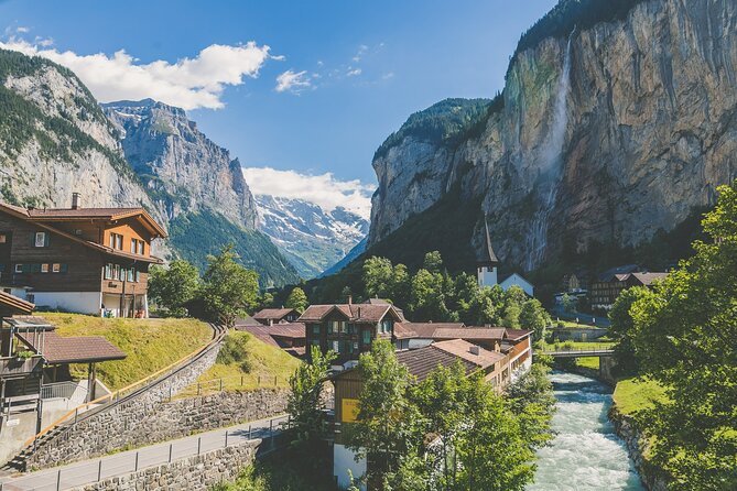 Guided Excursion to Jungfraujoch, Grindelwald and Lauterbrunnen from Lucerne - The descent through Kleine Scheidegg and Lauterbrunnen