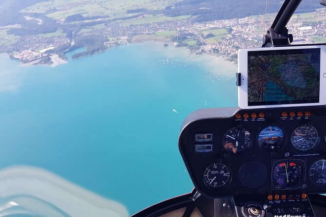Helicopter tour to the Stockhorn mountain, with great view to the Swiss Alps - What the Private Format Adds