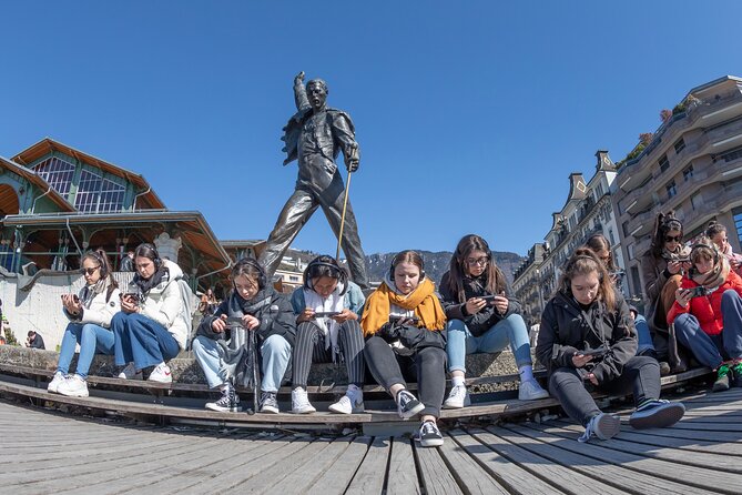 In the footsteps of Freddie Mercury - From the casino to the Freddie Mercury statue