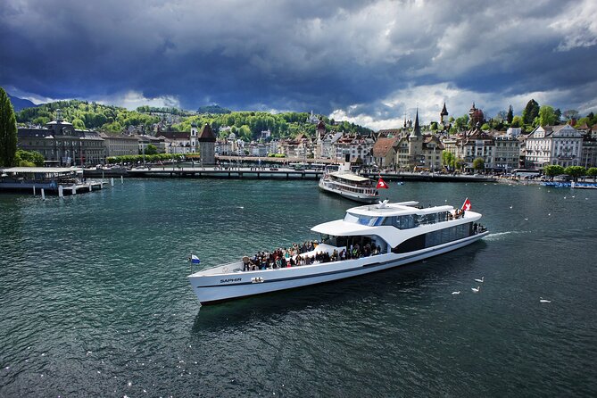 Lake Lucerne Panoramic Sightseeing Cruise - A yacht ride with room for a drink