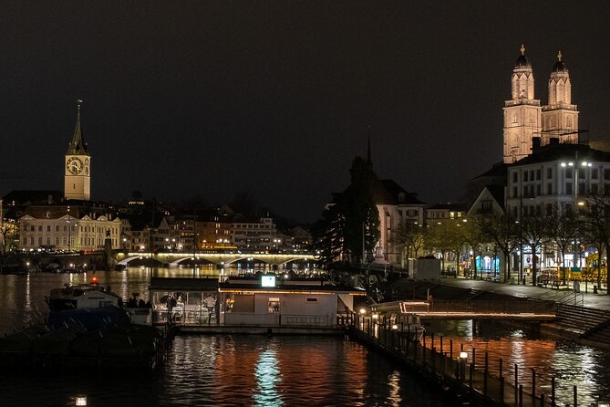 Lake Zurich mini boat tour / by night! - The Aquaretum fountain near Enge harbor