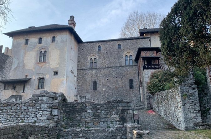 Locarno Scavenger Hunt and Sights Self-Guided Tour - Castello Visconteo and the value of looking closely