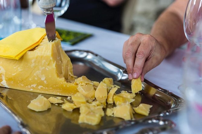 Lucerne CH Experience: Cheese, Chocolate, Chapel Bridge & Château - Who will enjoy this afternoon most?