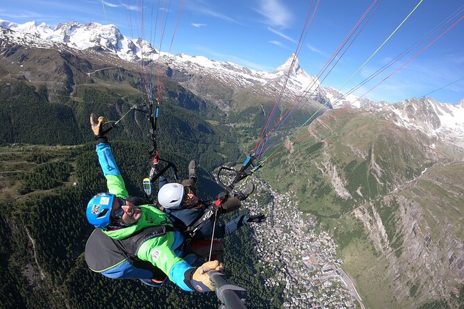 Matterhorn Paragliding flight in Zermatt (20-25min) - Fitness, age, and weight limits