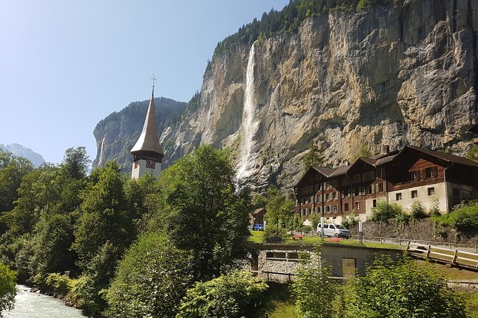 Mountain Majesty: Small Group Tour to Lauterbrunnen and Mürren - Staubbach Waterfall: ten minutes with a big view
