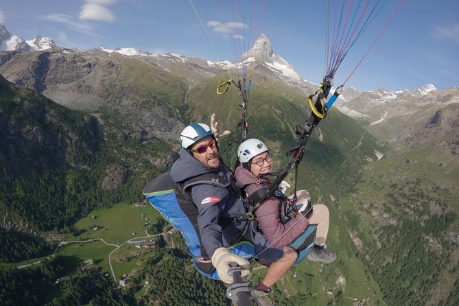 Panoramic Paragliding Flight in Zermatt Matterhorn (15-20min) - The takeoff: a short moment that matters
