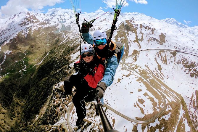 Paragliding mountain flight - The instructors make the difference