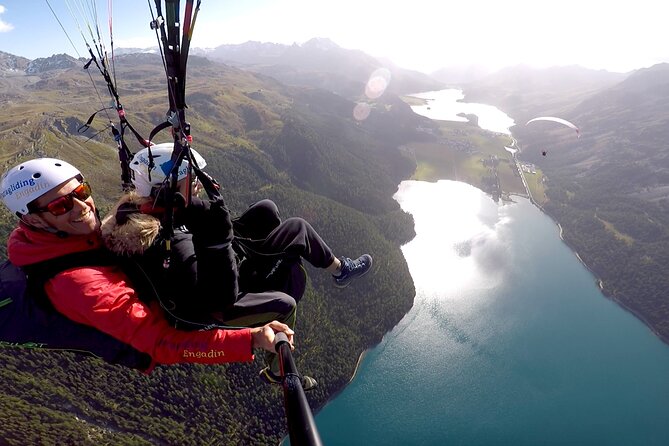 Paragliding Tandem Flights in Engadin - The video camera and what is included