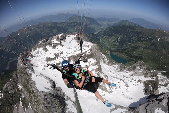 Paragliding Tandemflight Lucerne - Engelberg - Engelberg, Titlis, and the views from above