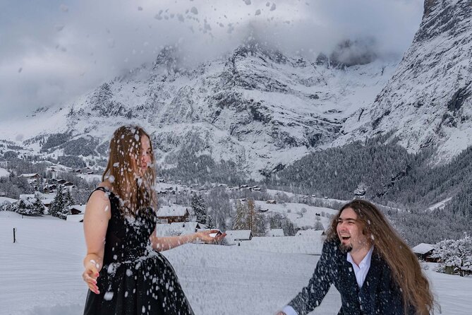 Phototour Private Photoshoot in Interlaken & Lake Brienz and Thun - Interlaken: Jungfrau views in the town center