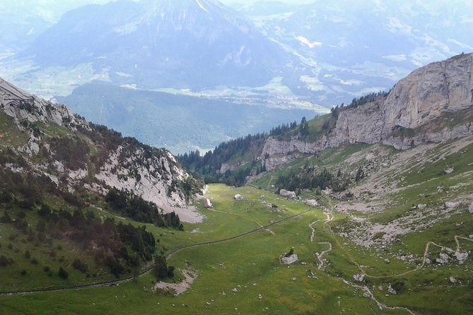 Pilatus Panorama: Exclusive Private Golden Round Trip from Zürich - Fräkmüntegg and the cableway descent