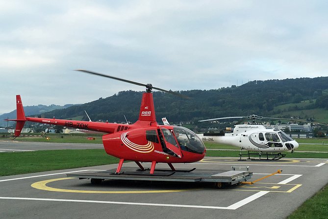 Private helicopter tour to Jura and Seeland - a beautiful sightseeing flight - Why this short flight covers so much