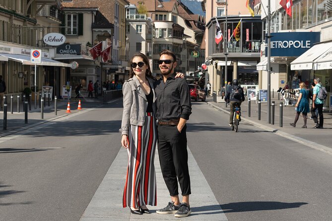 Private Photoshoot in Interlaken and Lake Thun - A polished photo session in the heart of Interlaken